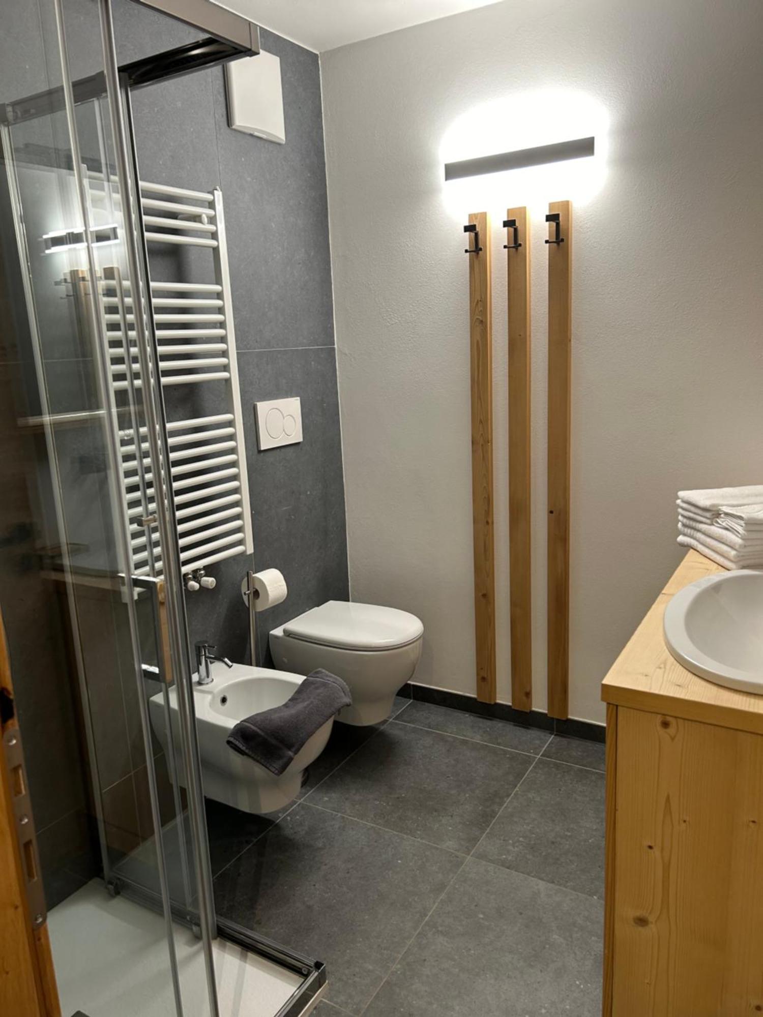 Dolomia Apartments & Spa Dimaro Luaran gambar